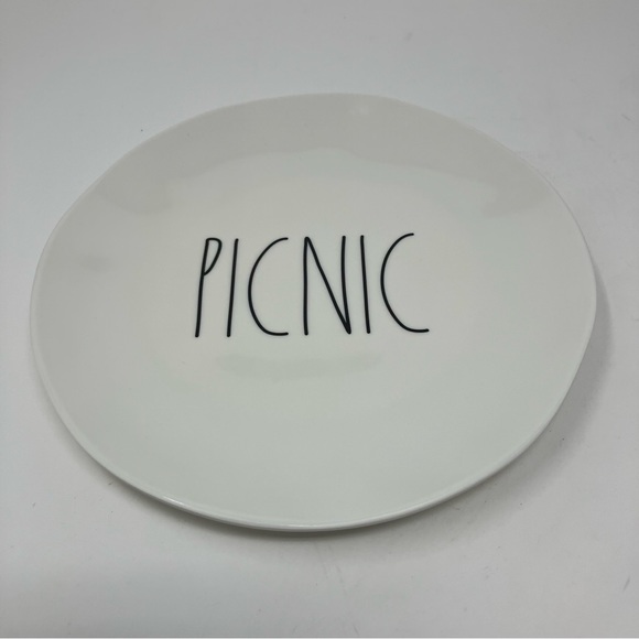 Rae Dunn • PICNIC Plate - Picture 1 of 3